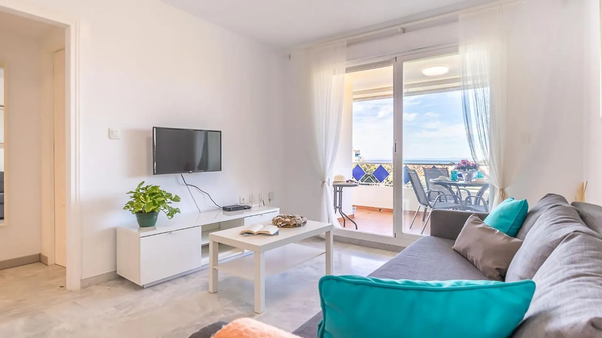 Elviria Pool And Beach Marbella
